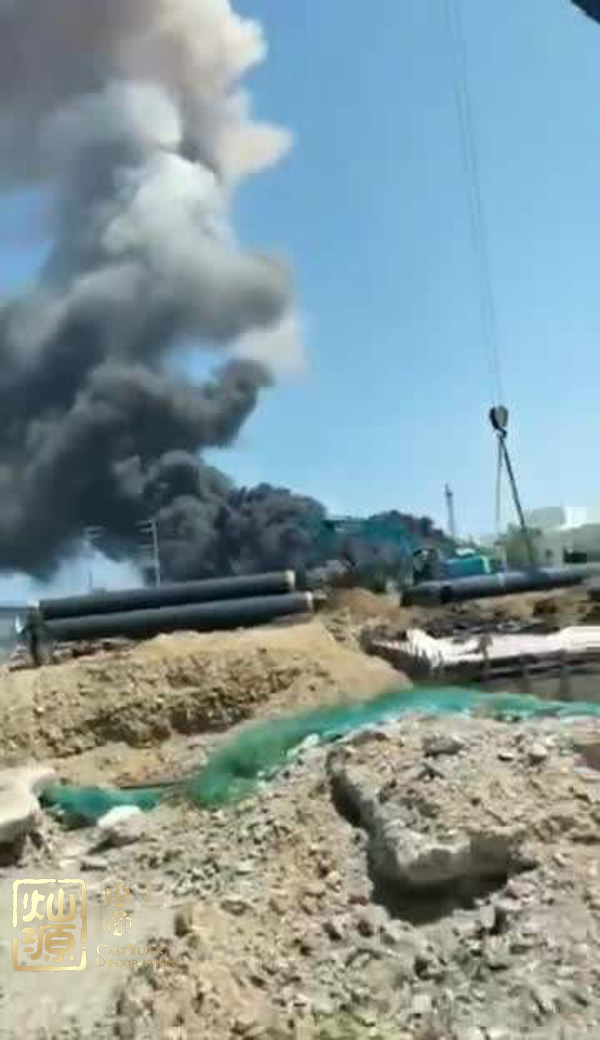 葫蘆島化工廠起火源于車間爆炸 葫蘆島化工廠災(zāi)前災(zāi)后對比圖 葫蘆島化工廠起火源于車間爆炸 葫蘆島化工廠災(zāi)前災(zāi)后對比圖