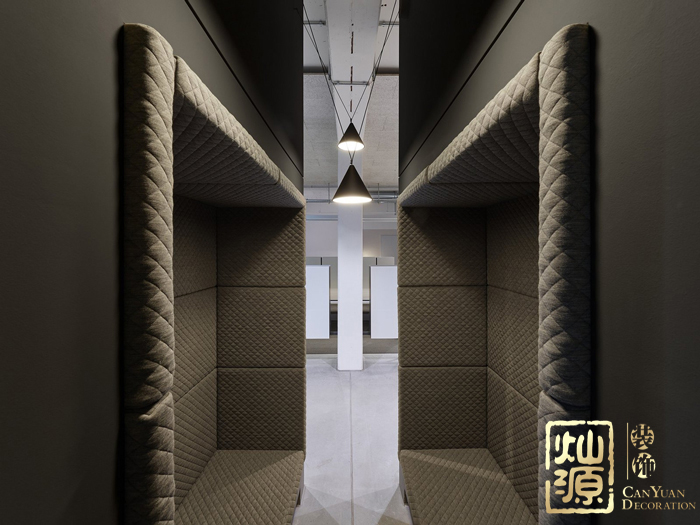 小型網(wǎng)絡公司時尚科技辦公室裝修設計案例